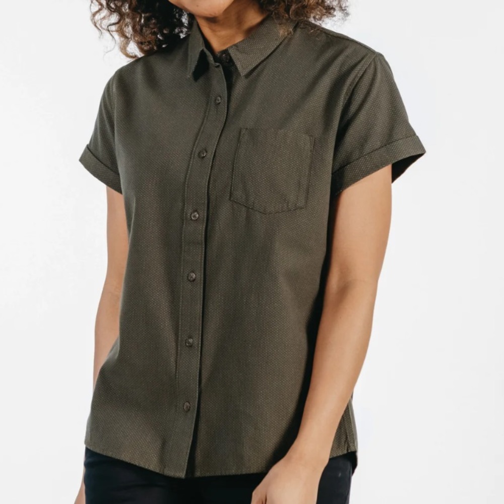 Bridge and Burn size Medium “The Bea Shirt” in dark olive dobby